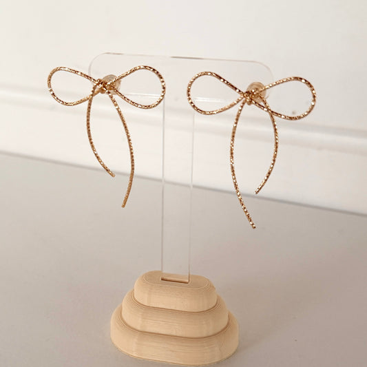 Large Wire Bow Stud